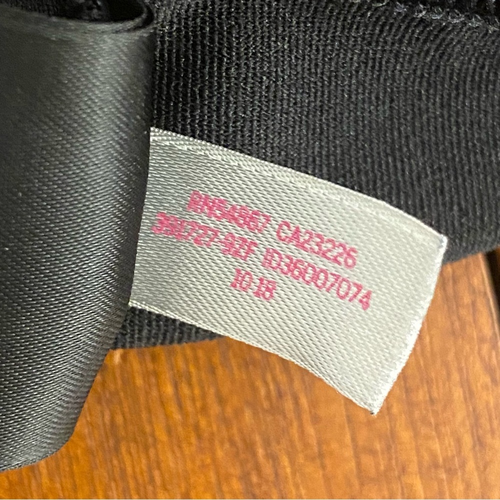 PINK Victoria's Secret Black Strappy Sports Bra - Picture 6 of 6